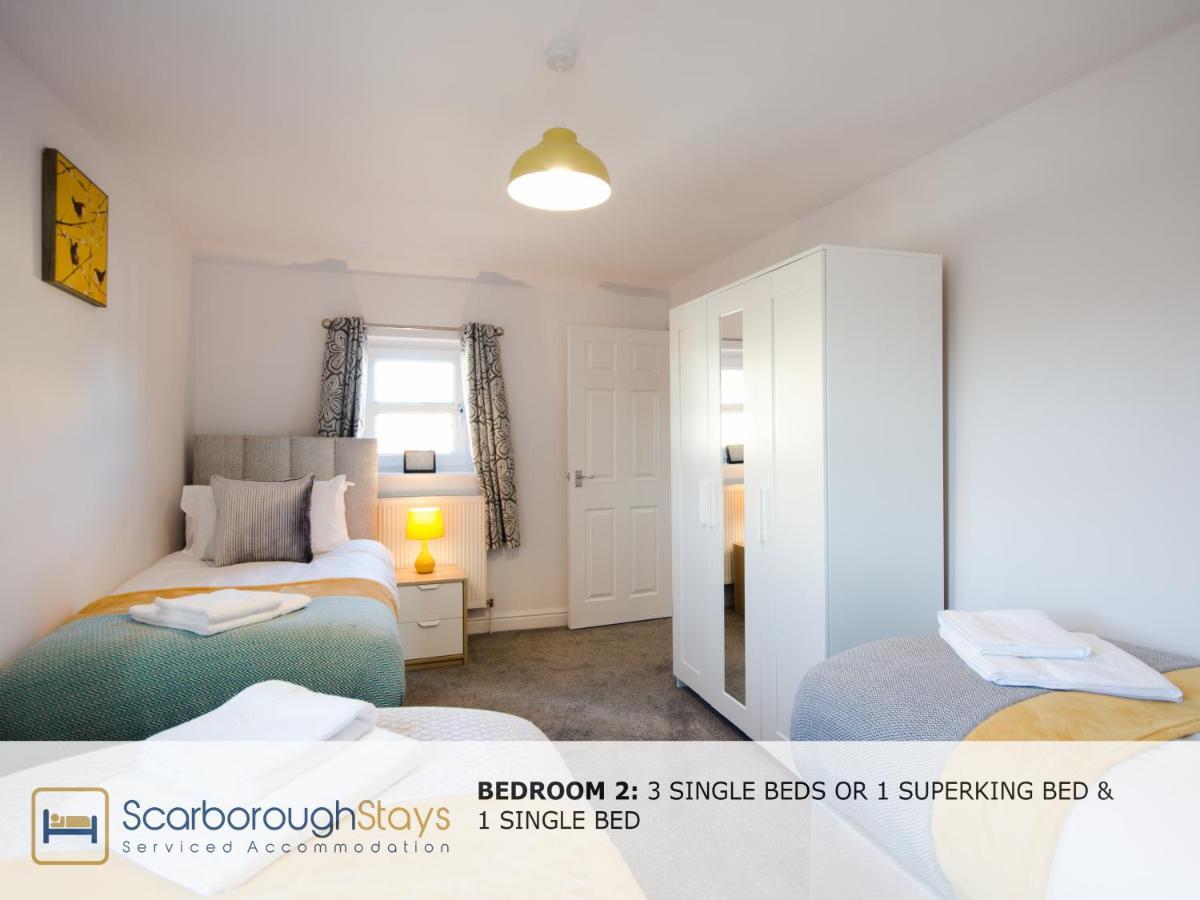 Hibernia Place, 3 Bedroom Townhouse With Patio & Seating Area - Free Parking Scarborough Exterior photo