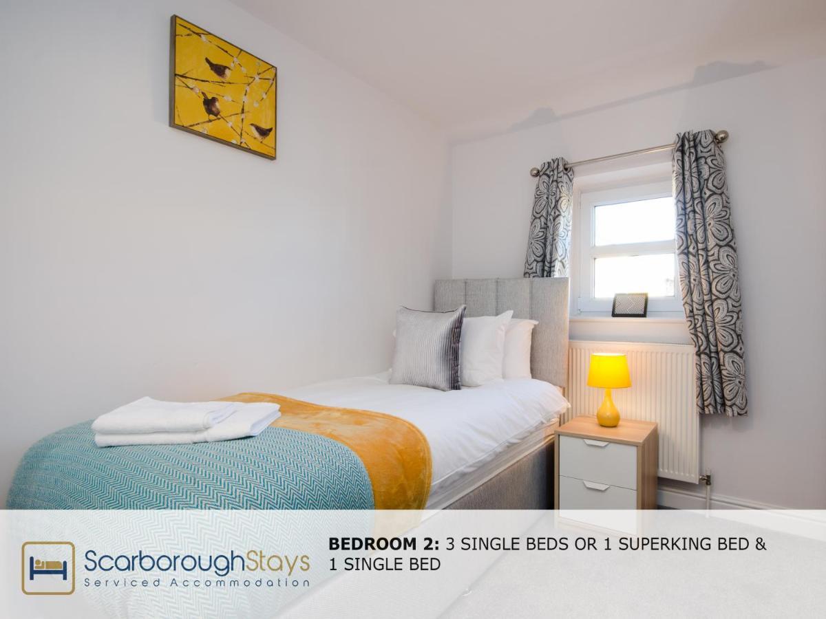 Hibernia Place, 3 Bedroom Townhouse With Patio & Seating Area - Free Parking Scarborough Exterior photo